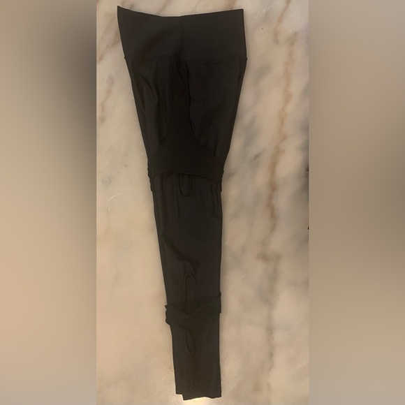 High Waist Arch Legging - Picture 4 of 10